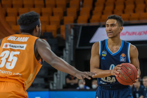 将缺席本赛 将缺席本赛