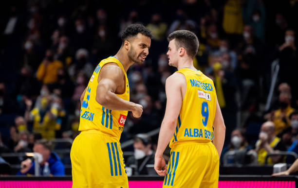 纽带来看 纽带来看