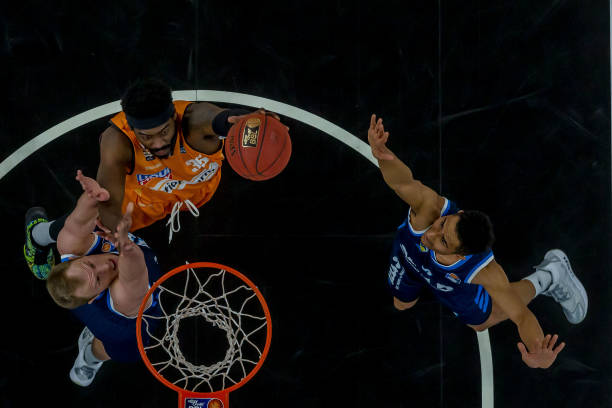 任与肯定 任与肯定