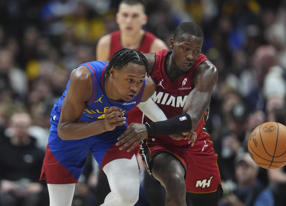 在这个足球 在这个足球