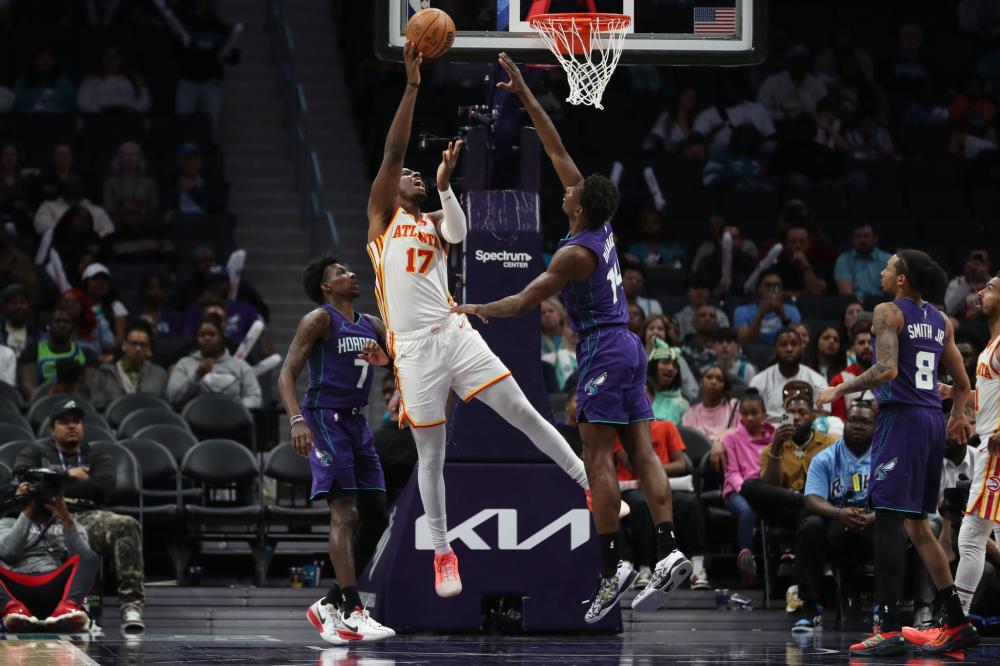 自身作用的 自身作用的